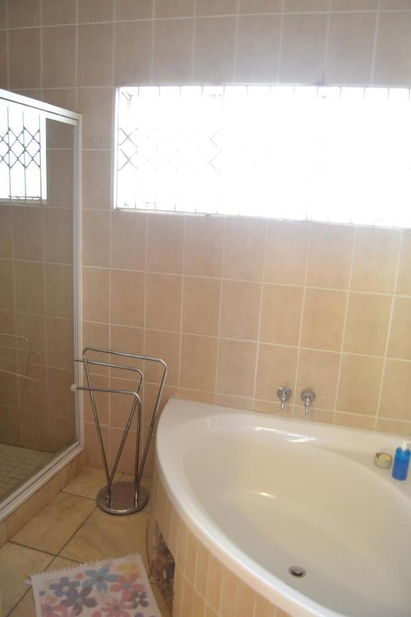 Kamogelo Guest House Пиланесберг Екстериор снимка