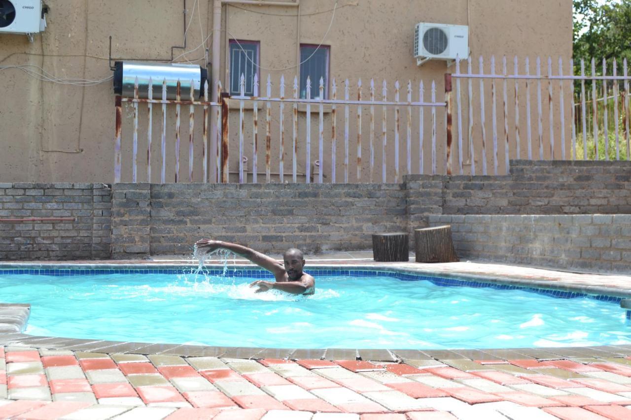 Kamogelo Guest House Пиланесберг Екстериор снимка