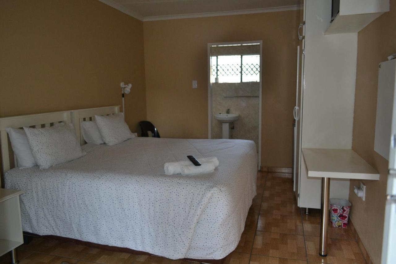 Kamogelo Guest House Пиланесберг Екстериор снимка