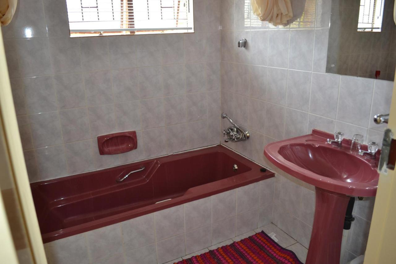 Kamogelo Guest House Пиланесберг Екстериор снимка